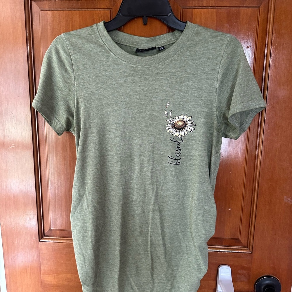 Jodi & I sunflower maternity top